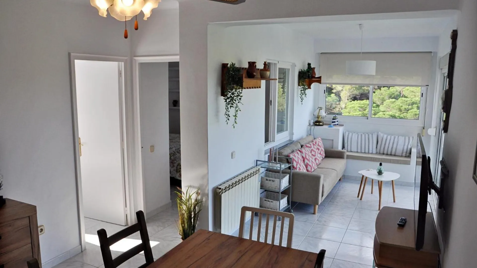 Bonito Apartamento Con Piscina En Pals! 0*, Пальс