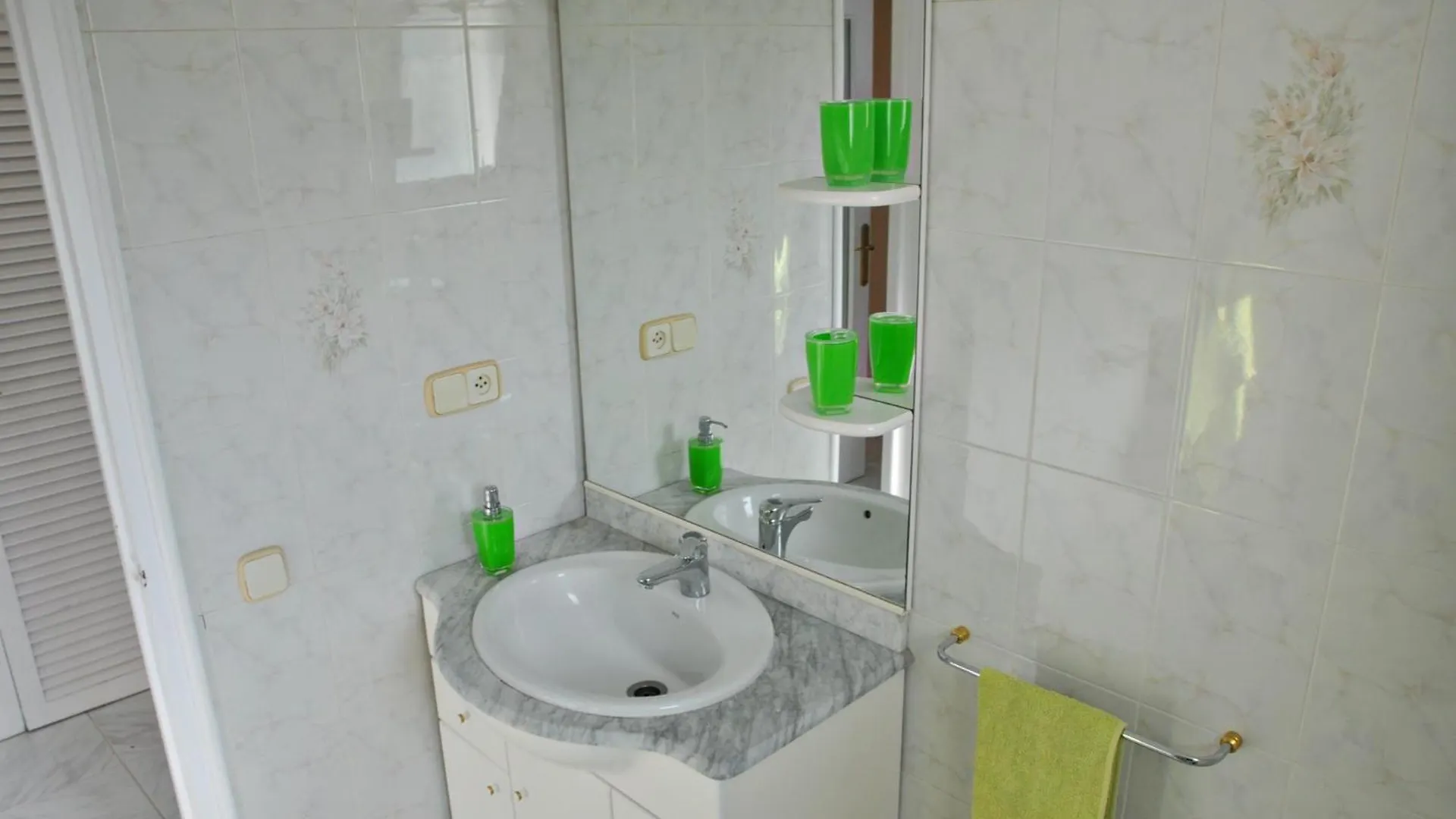 Bonito Apartamento Con Piscina En Pals!